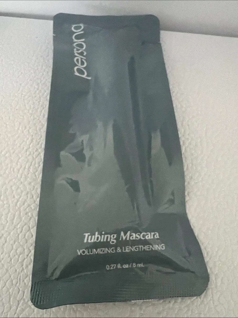 Persona Tubing Mascara - color black